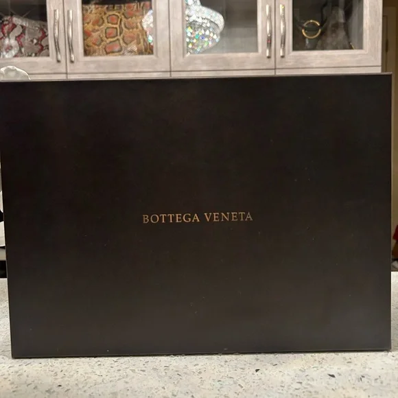 Bottega Veneta The Curve Light Blue Heeled Sandals - Picture 8 of 9